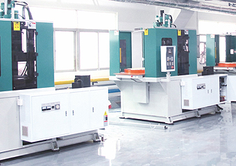 立式高速注塑機中的哪些部件會產生溫度？